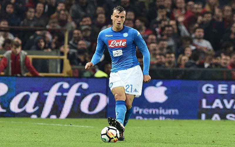 Napoli, perfettamente riuscito l&rsquo;intervento di Chiriches: i tempi di recupero