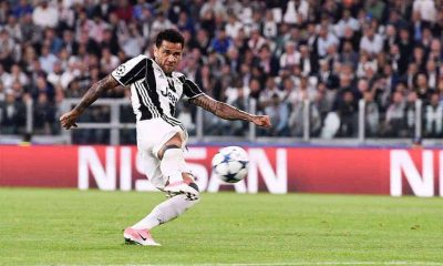 Juventus, Dani Alves &egrave; l'uomo della semifinale. E che gol contro il Monaco!