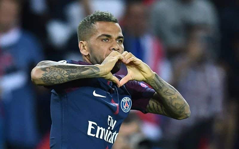 PSG, Dani Alves: "Astori? Non siamo perturbati perch&egrave; non lo conoscevamo"