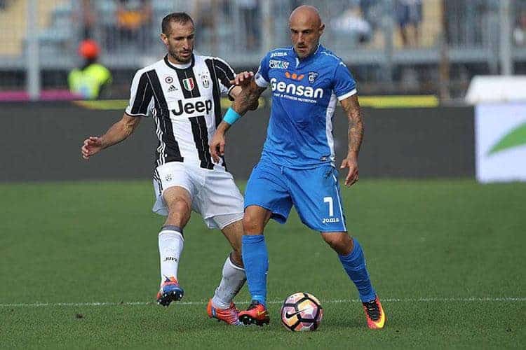 Chiellini infiamma Juventus-Napoli: &ldquo;Higuain? Si &egrave; tenuto i gol per sabato sera&rdquo;