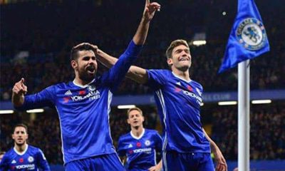 Chelsea, Diego Costa beve una birra in spogliatoio: la reazione di Conte