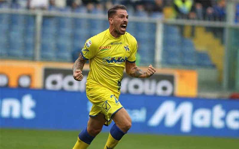 UFFICIALE: scambio in difesa, Cacciatore al Cagliari e Andreolli al Chievo