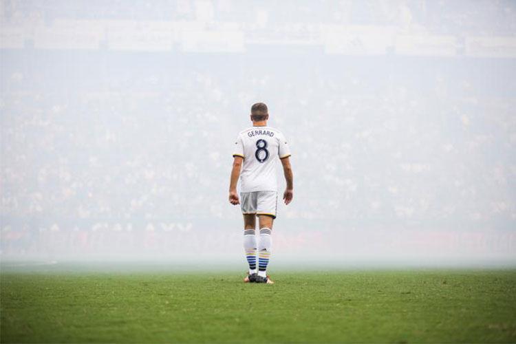 Steven Gerrard, dalla tragedia di suo cugino alla vittoria della Champions: tutto sulla leggenda dei reds