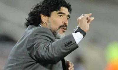 Napoli, polemiche per il conferimento della cittadinanza onoraria a Maradona