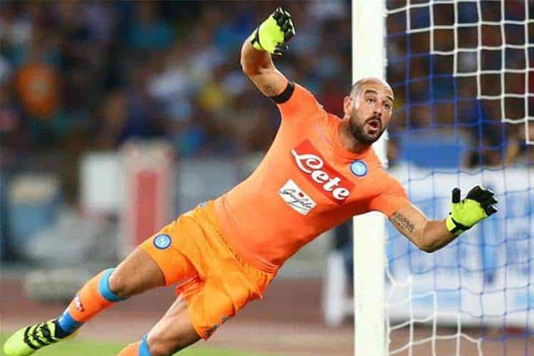 Napoli, parla il pap&agrave; di Reina: &ldquo;Pepe e De Laurentiis non si comportino da bambini&rdquo;