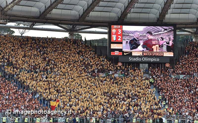 I 10 inni di calcio pi&ugrave; belli al mondo: Roma al secondo posto
